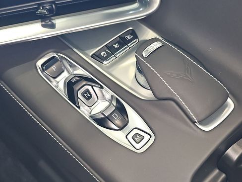 Used 2023 Chevrolet Corvette Stingray Premium Cpe w/ Z51 Performance Package image 28