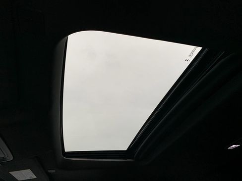 Used 2024 GMC Sierra 1500 AT4 w/ Technology Package image 32