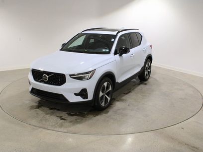 Used 2025 Volvo XC40 B5 Plus