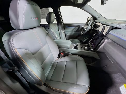 New 2026 GMC Acadia AT4 w/ Luxury Package image 22