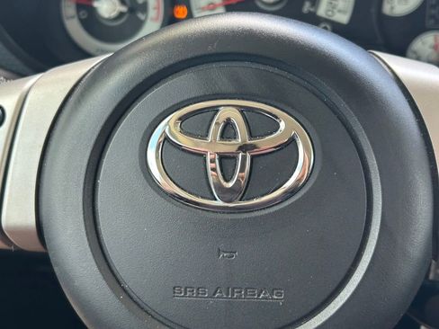 Used 2014 Toyota FJ Cruiser 4WD w/ Upgrade Package image 34