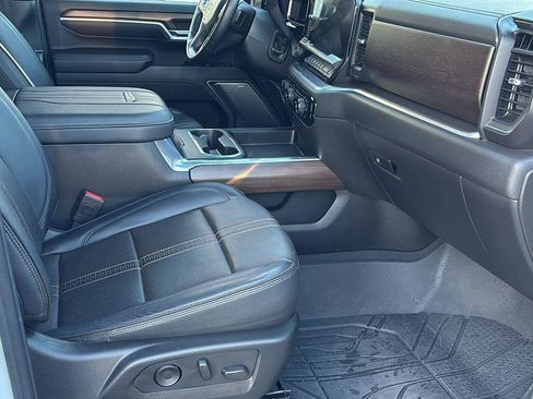 Certified 2024 Chevrolet Silverado 2500 High Country w/ Technology Package image 21