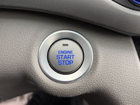 Used 2018 Hyundai Elantra Value Edition w/ Cargo Package FWD image 29