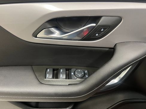 Used 2025 Chevrolet Blazer LT image 25