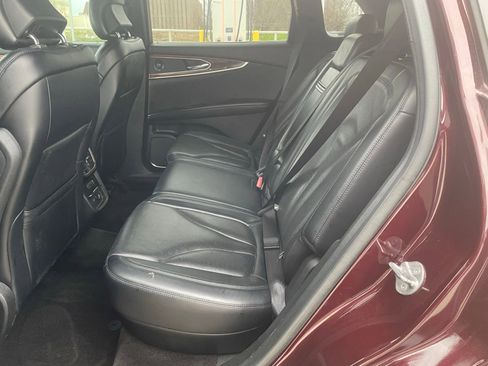 Used 2019 Lincoln Nautilus Reserve image 7