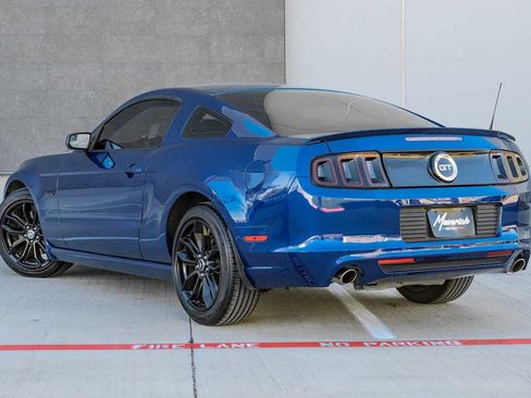 Used 2013 Ford Mustang GT Premium w/ Comfort Pkg image 10