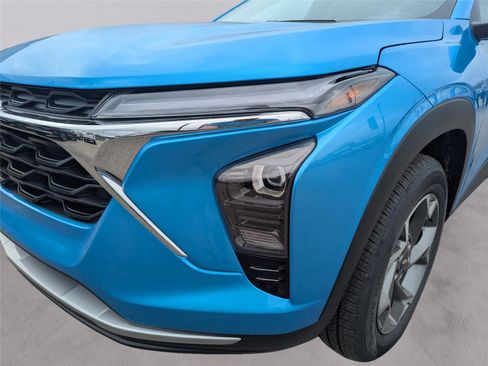 New 2026 Chevrolet Trax LT w/ Driver Confidence Package image 17