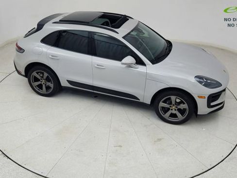 Used 2024 Porsche Macan AWD/4WD image 74