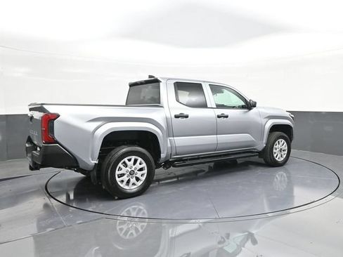 Used 2024 Toyota Tacoma SR RWD image 15
