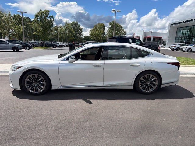 Used 2023 Lexus LS 500 w/ Accessory Package (Z2) RWD image 2