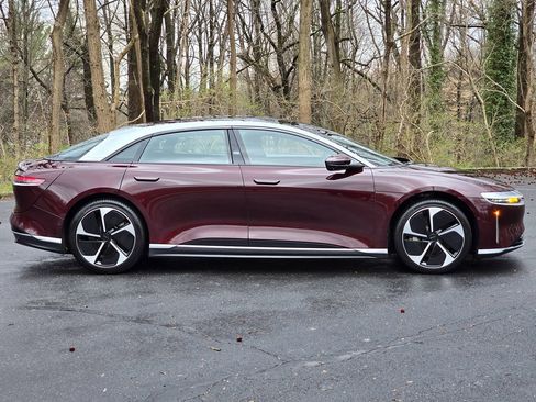 Used 2023 Lucid Air Touring image 8