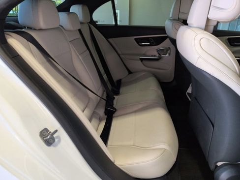 Used 2025 Mercedes-Benz C 300 Sedan image 21