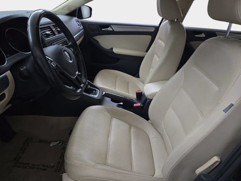 Used 2016 Volkswagen Jetta SE FWD image 17