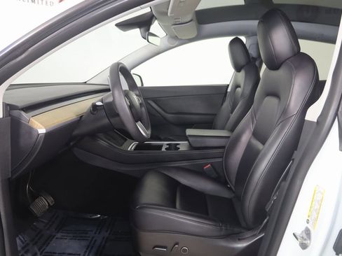 Used 2021 Tesla Model Y Long Range image 13