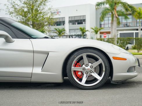 Used 2007 Chevrolet Corvette Coupe w/ Preferred Equipment Group image 11
