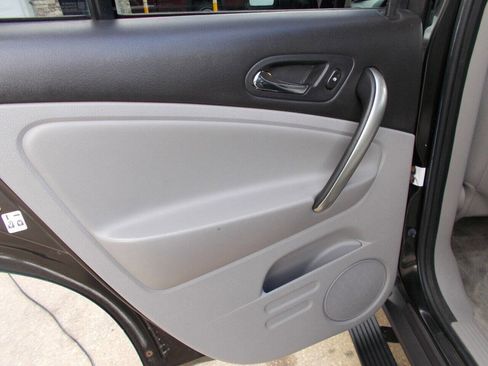 Used 2006 Saturn Vue 2WD image 15