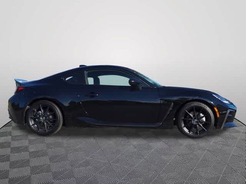 Used 2025 Toyota GR86 Premium w/ ALL Weather Mat Package (TMS) RWD image 4
