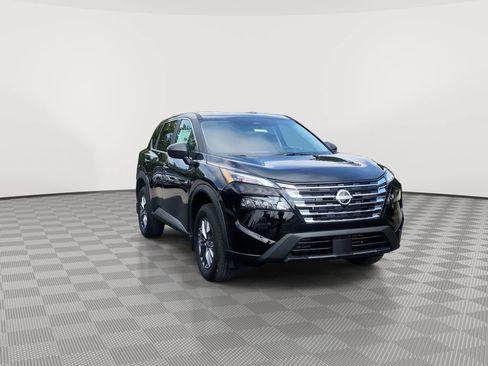 Certified 2026 Nissan Rogue S AWD/4WD image 2