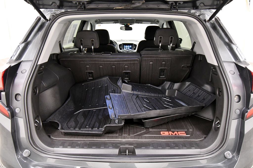 Used 2020 GMC Terrain SLE w/ Driver Convenience Package AWD/4WD image 7