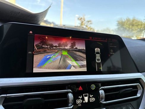 Used 2023 BMW 430i Coupe w/ M Sport Package image 21