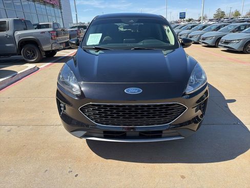 Used 2020 Ford Escape SE FWD image 8