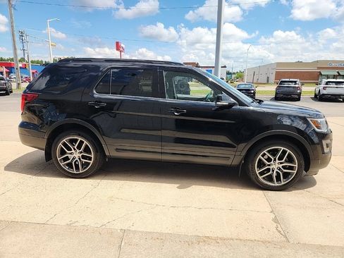 Used 2016 Ford Explorer Sport AWD/4WD image 9