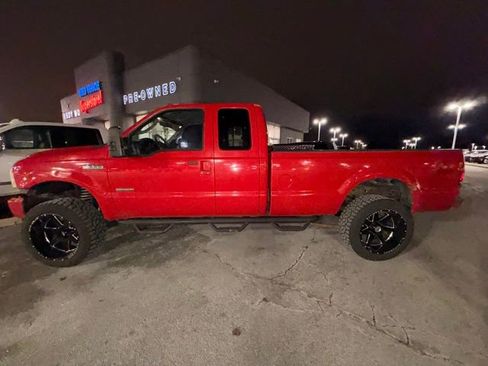 Used 2006 Ford F250 XLT image 4
