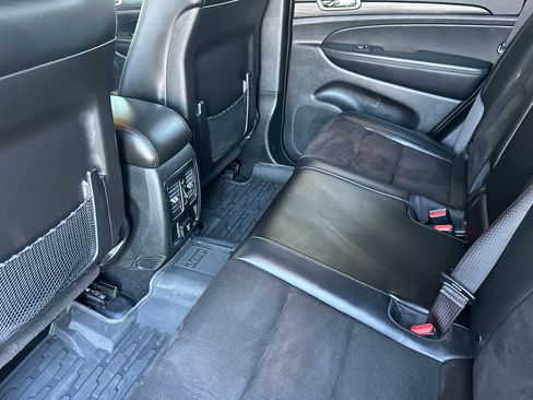 Used 2021 Jeep Grand Cherokee Laredo X image 29