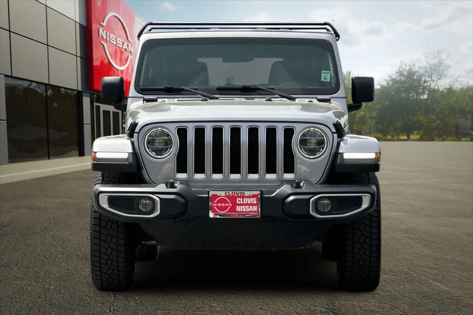 Used 2018 Jeep Wrangler Unlimited Sahara AWD/4WD image 10