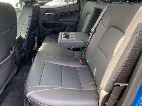 Used 2023 Chevrolet Colorado LT w/ LT Convenience Package III image 10