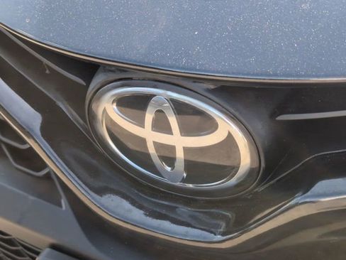 Used 2022 Toyota Camry SE w/ Carpet Mat Package (TMS) FWD image 27