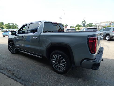 Used 2024 GMC Sierra 1500 Denali Ultimate AWD/4WD image 11