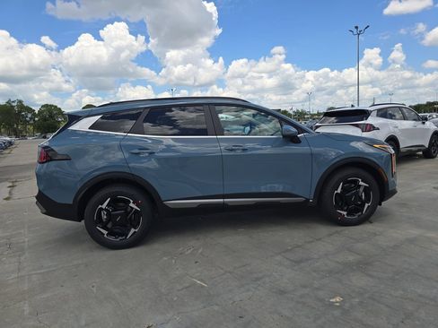 New 2026 Kia Sportage EX AWD/4WD image 9