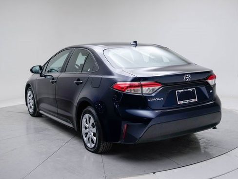 Used 2023 Toyota Corolla LE image 3