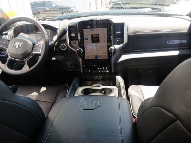 Used 2025 RAM 2500 Laramie w/ Night Edition AWD/4WD image 31