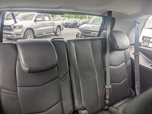 Used 2019 Cadillac Escalade Luxury AWD/4WD image 30