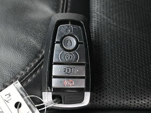 Used 2021 Ford Explorer Platinum w/ Equipment Group 601A AWD/4WD image 24