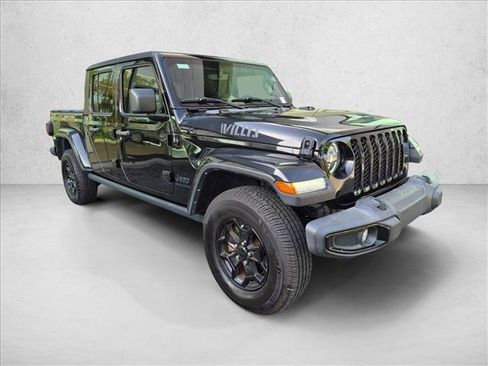 Used 2023 Jeep Gladiator Sport AWD/4WD image 3