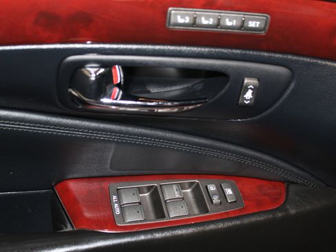 Used 2007 Lexus LS 460 RWD image 10