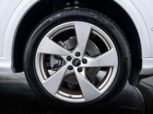 Certified 2025 Audi Q5 Premium Plus w/ Premium Plus image 22