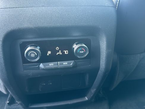 Used 2026 Buick Enclave Sport Touring AWD/4WD image 16