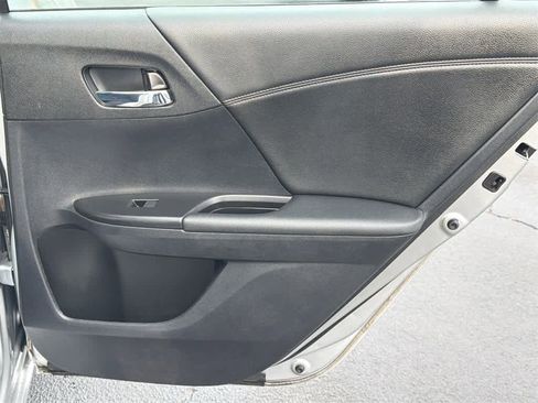 Used 2015 Honda Accord Sport image 15