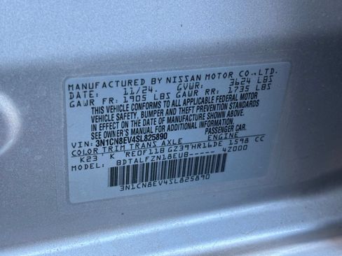 Used 2025 Nissan Versa SV FWD image 27