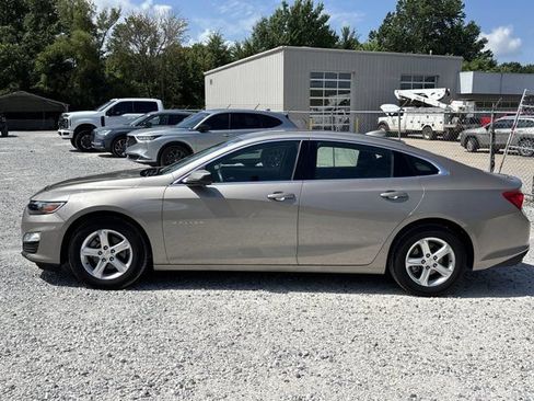 Used 2024 Chevrolet Malibu LT FWD image 9