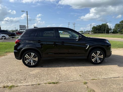 Used 2023 Mitsubishi Outlander Sport SE AWD/4WD image 8
