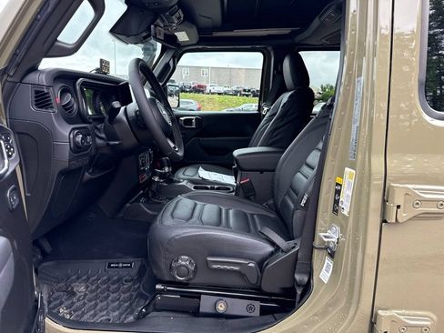 New 2026 Jeep Wrangler Unlimited Rubicon w/ Technology Group AWD/4WD image 22