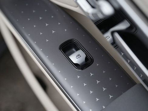 Used 2023 Mercedes-Benz EQS 450+ 4MATIC Sedan image 39