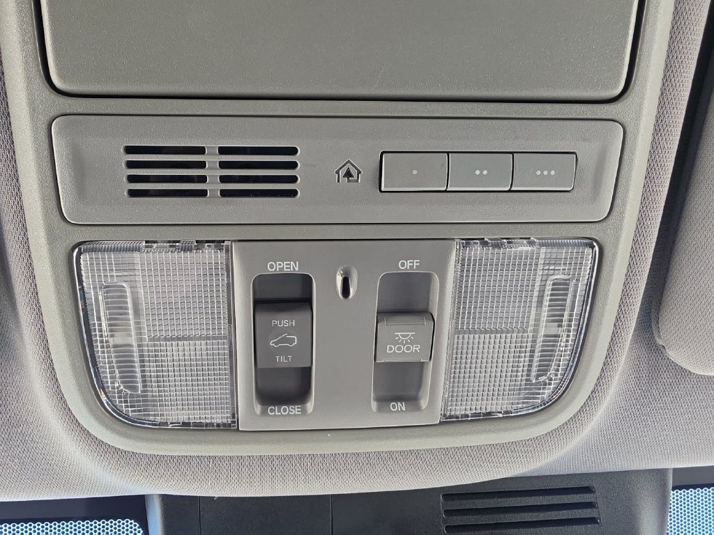 Used 2017 Honda CR-V Touring image 19