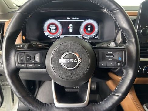 Used 2022 Nissan Pathfinder Platinum w/ Cargo Package image 11