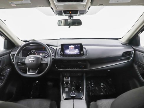 Used 2025 Nissan Rogue SV image 13